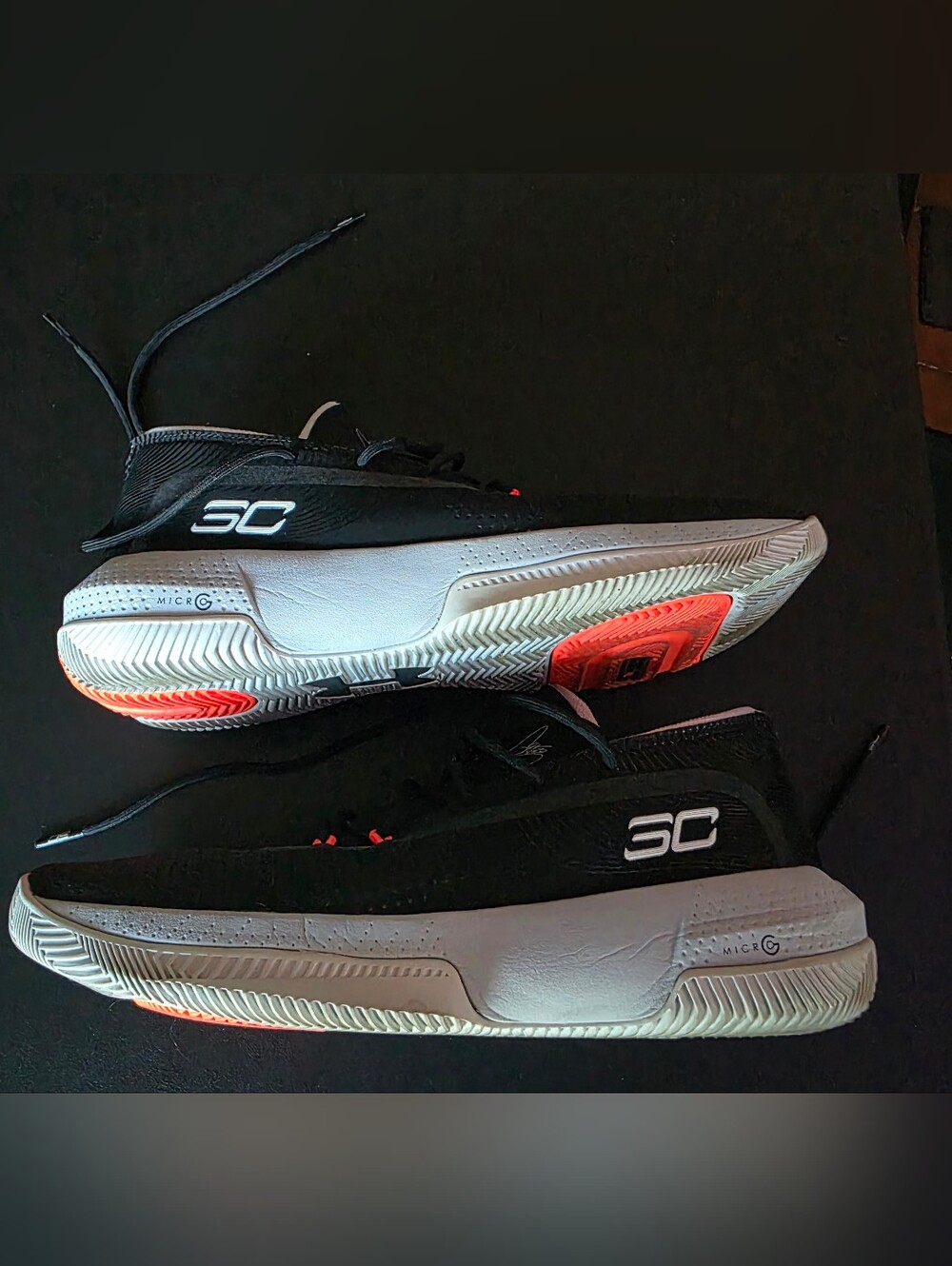 Gently Used Under Armour Curry 3Zer0 3 Low Top mens , Size 10.5- 3022048-001